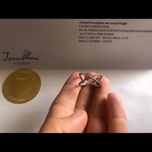 Women’s diamond ring